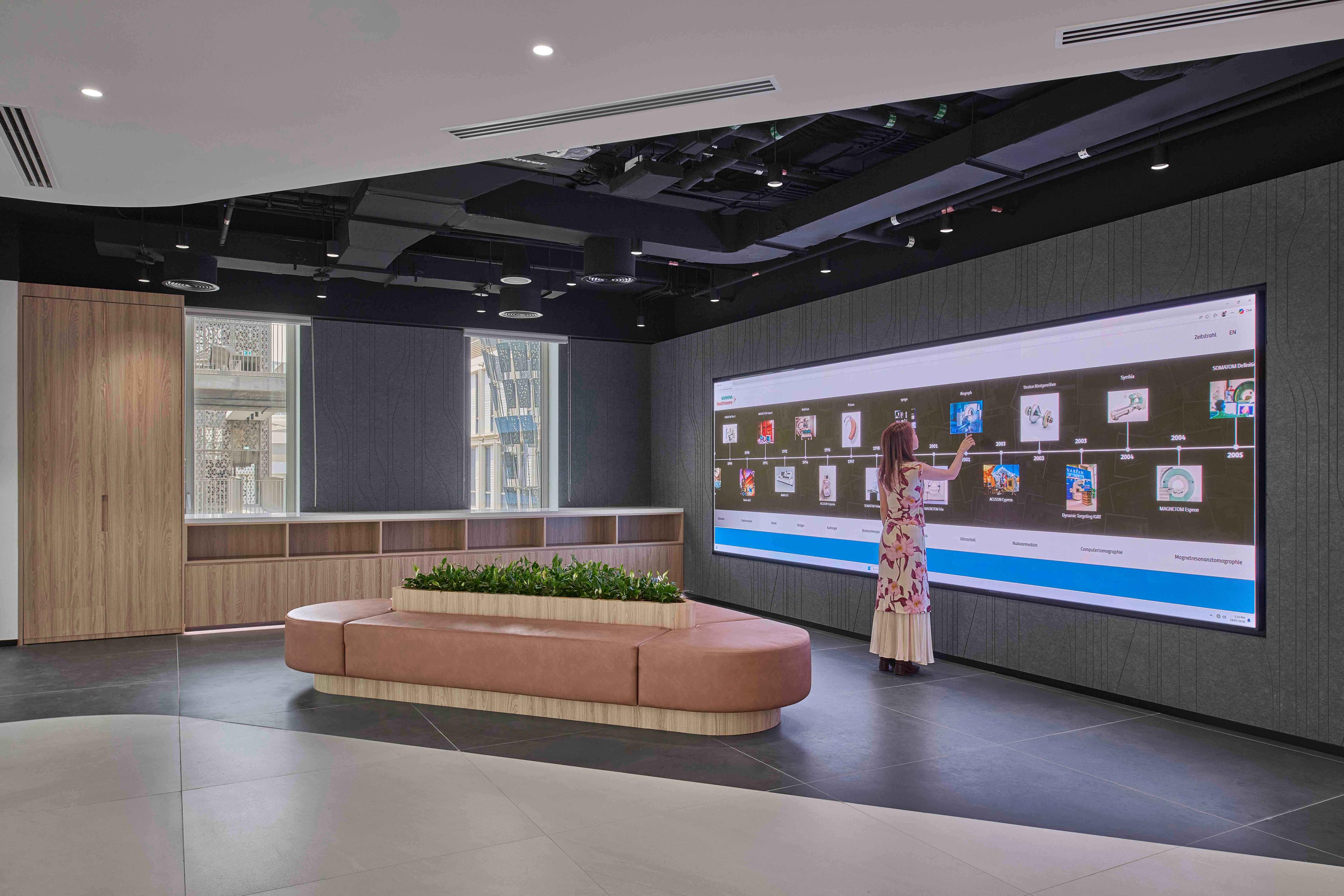 Siemens Healthineers Dubai workplace design 3